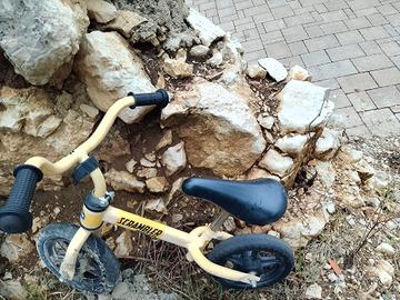 bicicletta bimbo senza pedali 