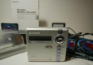 Minidisc Sony MZ-N707 con accessori