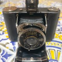 macchina fotografica da collezione 