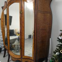 Armadio di antiquariato 