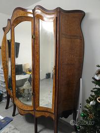 Armadio di antiquariato 