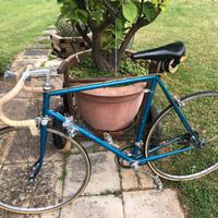 Vecchia bici da restaurare