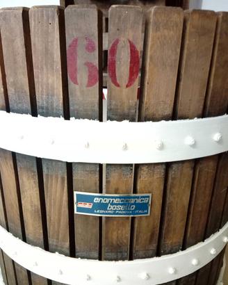 torchio a leva meccanico della Enomeccanica Bosell