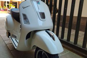 vespa 300 gts