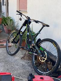 DH devinci