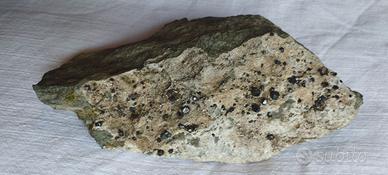 Granato almandino cristalli su matrice (AltoAdige)