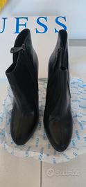 scarpa Guess stivaletto tacco 39