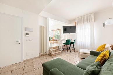 Doppio Appartamento in 1 - V.le Ceccarini