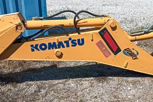 RETRO ESCAVATORE KOMATSU FAI
