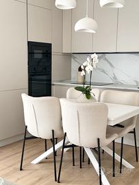 Set tavolo allungabile e sedie