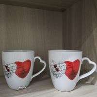 Tazze con doppi cuori bicolori