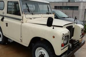 Land Rover Defender 88