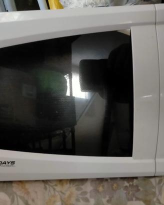 Fornetto a microonde e grill De Longhi come nuovo