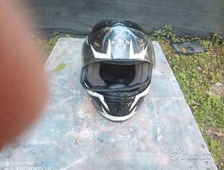 Casco integrale e giubbotto bieffe