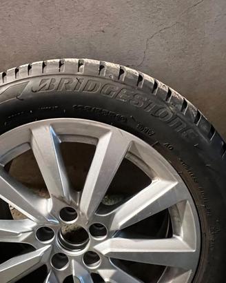Gomme Bridgestone e cerchioni Audi originali