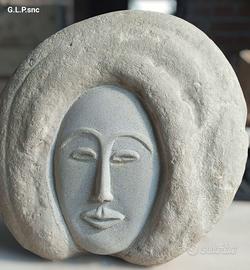 volto scolpito nella Pietra