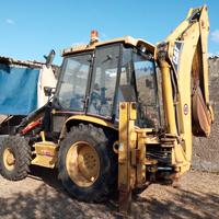 terna caterpillar 438.C.  cv.100. x Q.100