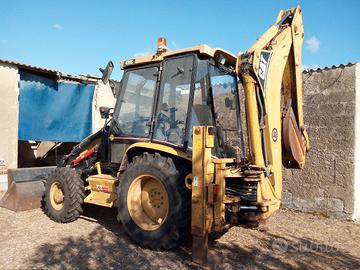 terna caterpillar 428