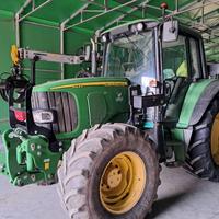 trattore john deere con caricatore frontale 