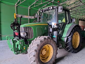 trattore john deere con caricatore frontale 