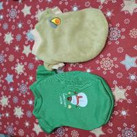 due cappottini per cani