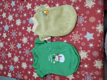 due cappottini per cani