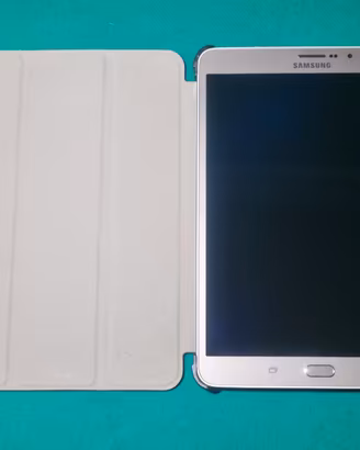 TABLET Samsung con Custodia. LEGGI.