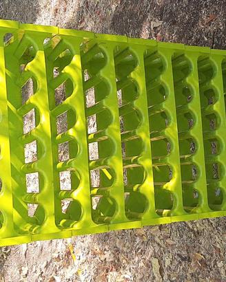 scaffale componibile per bottiglie