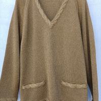 Pullover dorato scollo V