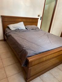 Testata letto arte povera