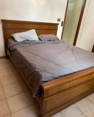 Testata letto arte povera