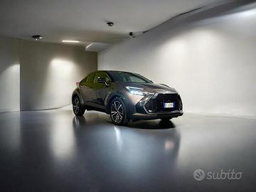 Toyota C-HR 1.8 hv Lounge fwd e-cvt