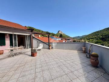 4 LOCALI A CALICE LIGURE