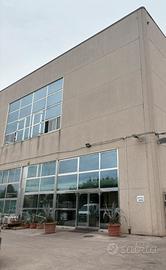 Capannone Di 500mq In Consorzio Privato