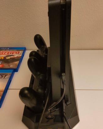  PS4 con giochi,stand e memoria esterna di 1Tb