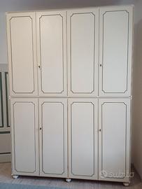 Armadio laccato e tamburato