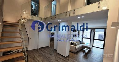 Esclusivo duplex Via Maqueda ampio 3 vani [AM/57]