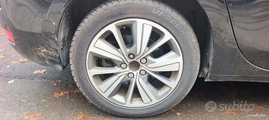 Cerchi in lega con gomme m+s