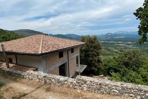 Villa a Montaquila (Isernia)