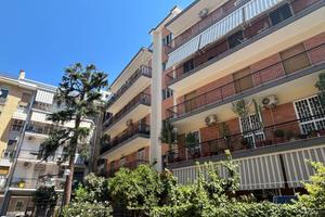 Stanza in appartamento di 120 m² a Bari