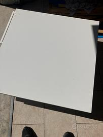 Tavolino bianco