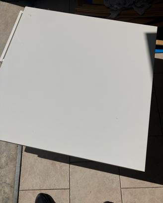Tavolino bianco