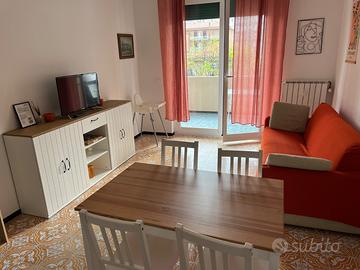 Andora bilocale 250mt dal mare