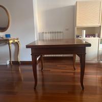 Tavolo in legno estensibile