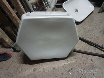 Sanitari porcellana bianca