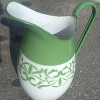 brocca smaltata molto bella