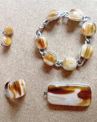 Set bracciale orecchini ciondolo e anello