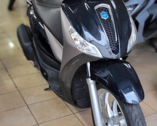 TOP Piaggio Medley 150 - 08/2023 -start & stop