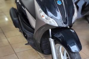 TOP Piaggio Medley 150 - 08/2023 -start & stop