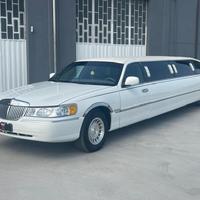 Lincoln Town Car Limousine 9 posti patente b